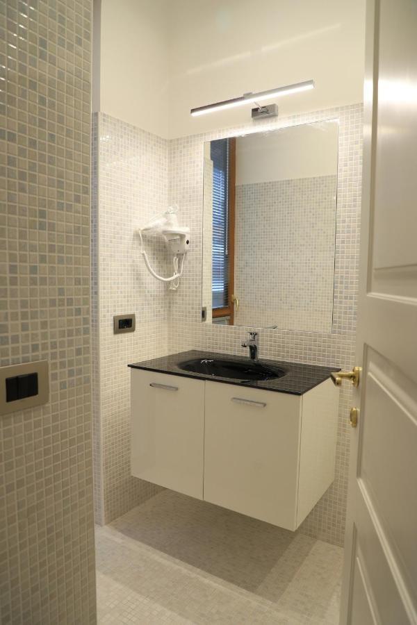 Gemelli Hotel Rome Buitenkant foto