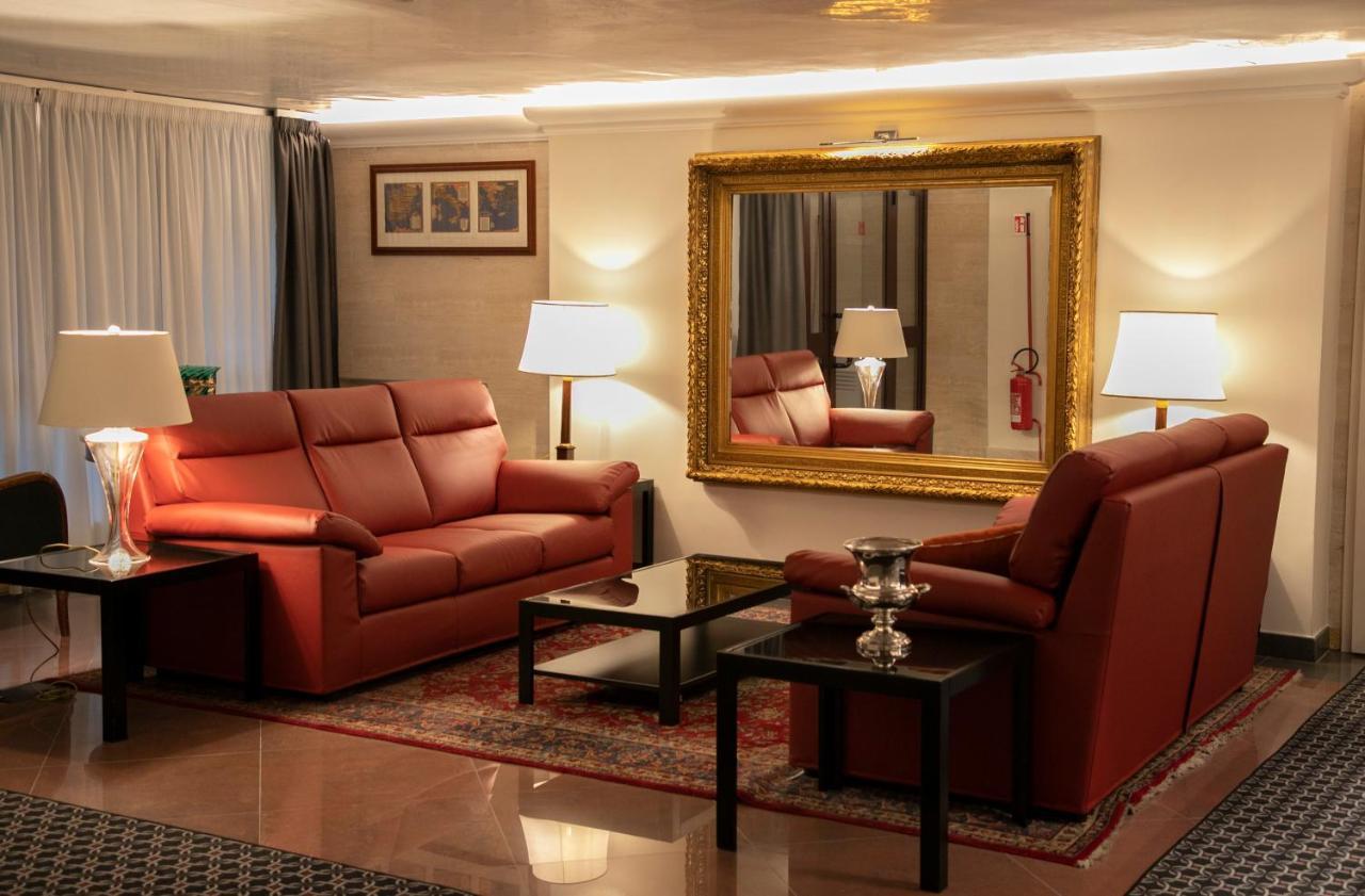 Gemelli Hotel Rome Buitenkant foto