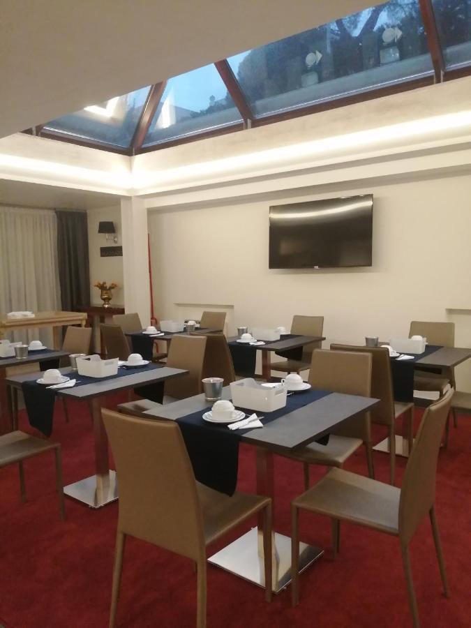 Gemelli Hotel Rome Buitenkant foto