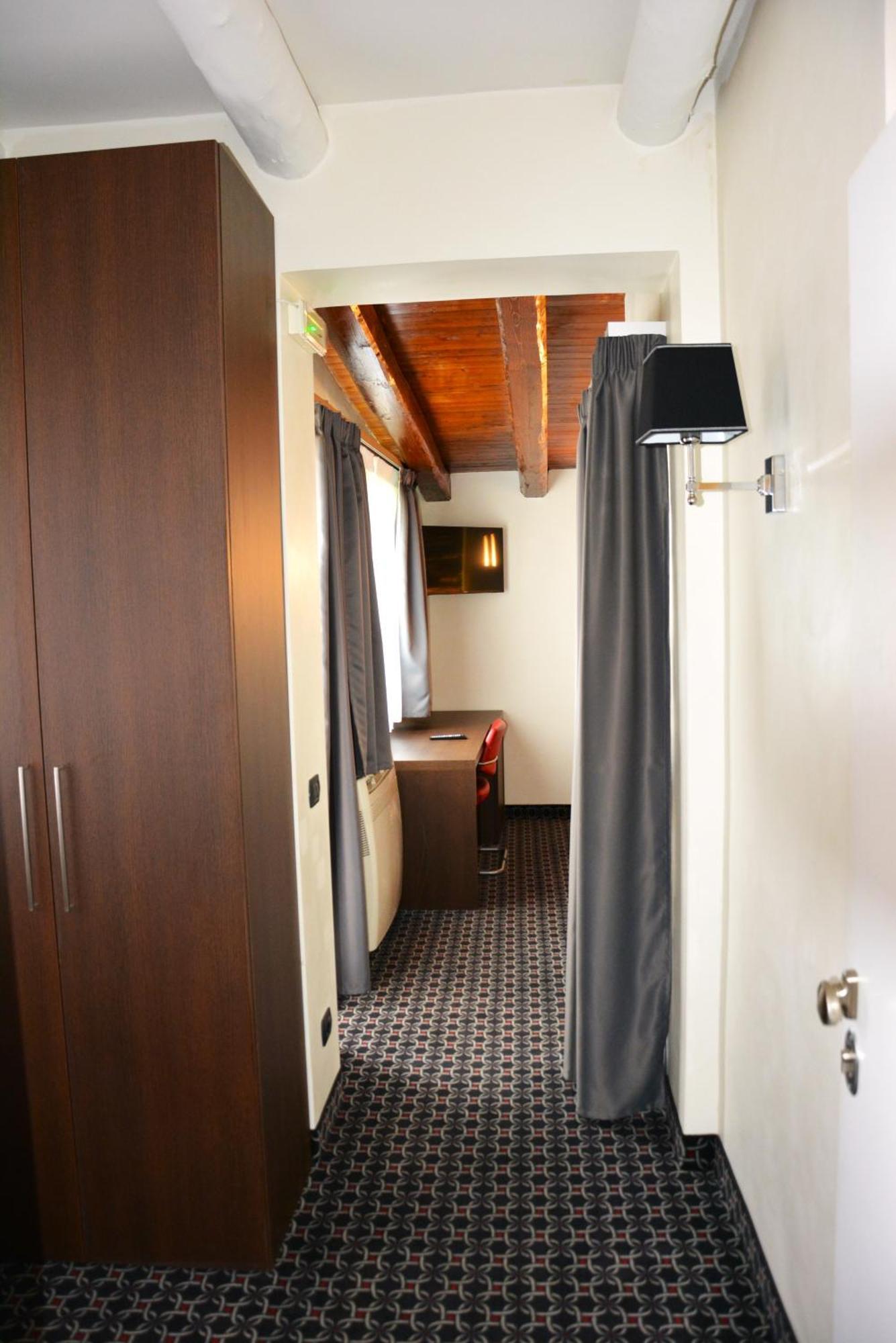 Gemelli Hotel Rome Buitenkant foto